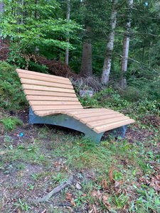 Neue Relax-Liegen im Loffenauer Wald