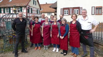 Exklusiver Kochkurs für Loffenauer Tombola-Gewinner im Gasthaus „Sonne“